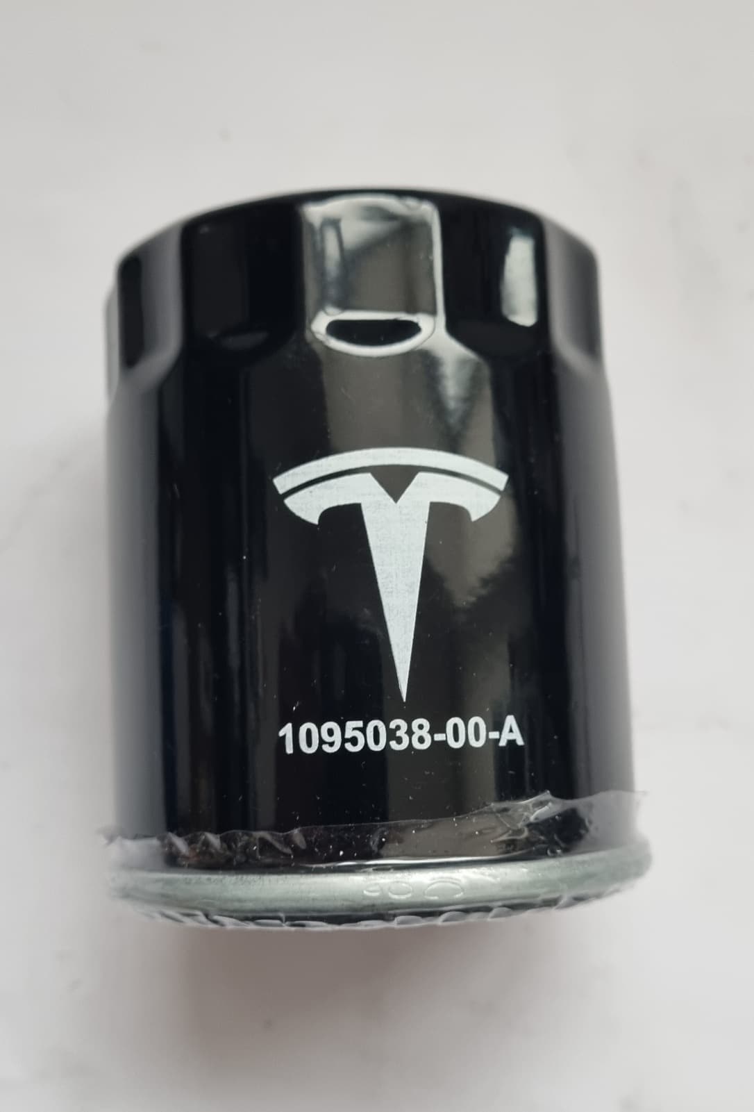 Olejový filter Tesla model 3